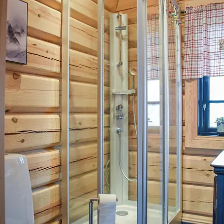 Nice In W/ Wifi And 3 Bedrooms